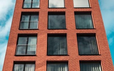 Hvad skal man være opmærksom på før man vælger en tømrer til udskiftning af vinduer I Aalborg?